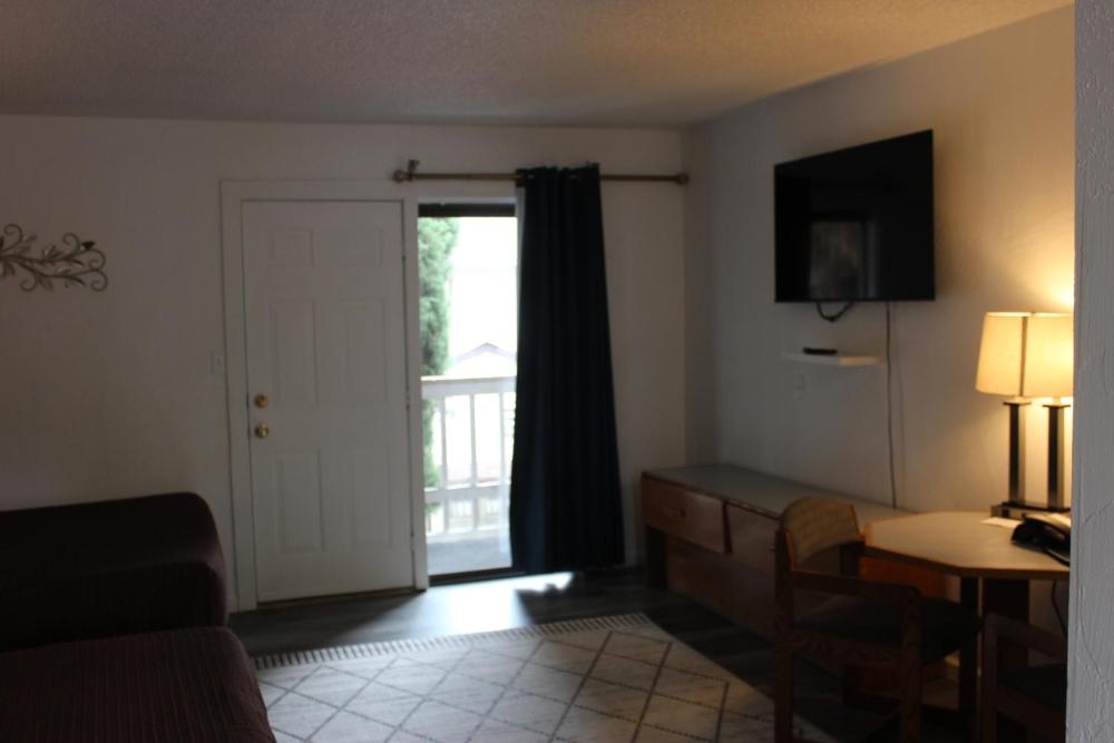 Cedarwood Inn of Ashland